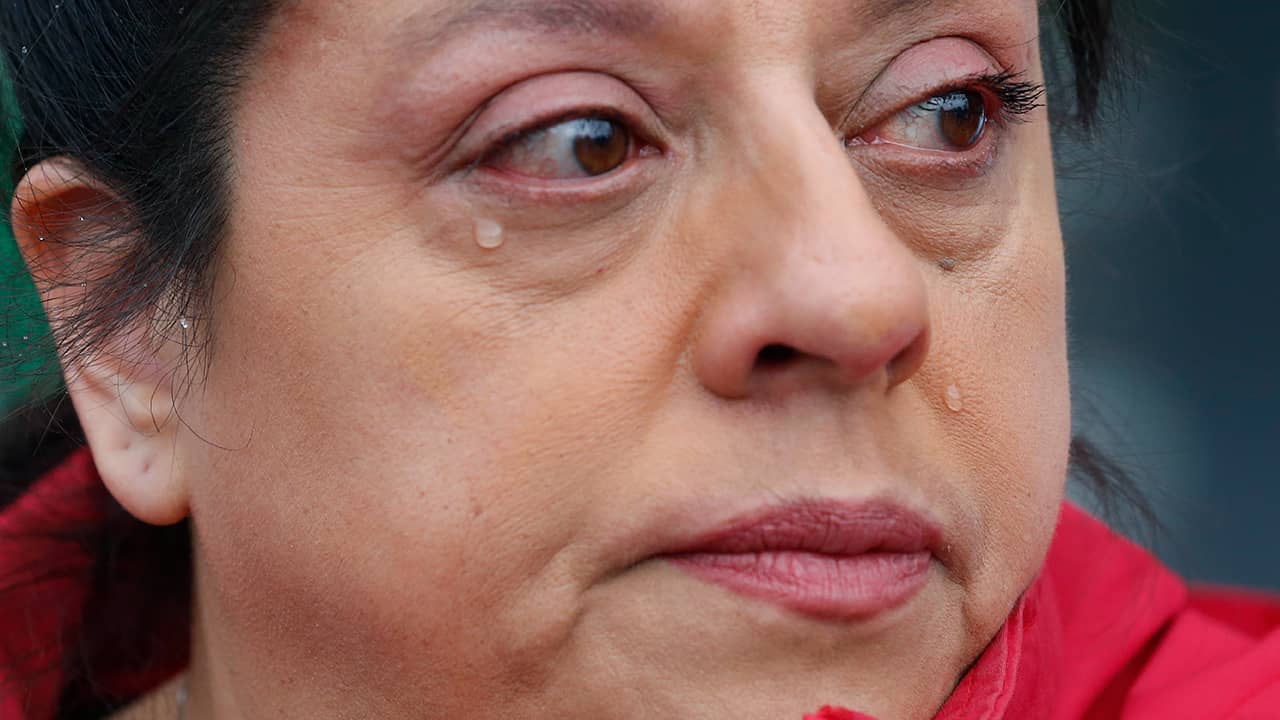 Photo of crying federal worker