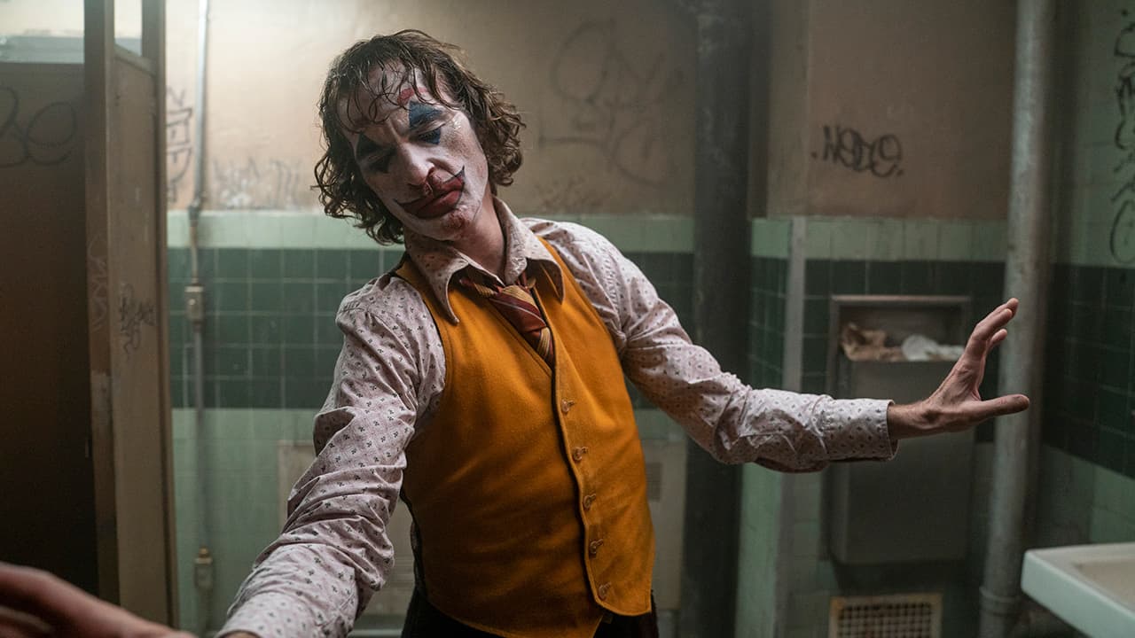 Photo of Joaquin Phoenix in a scene from "Joker"