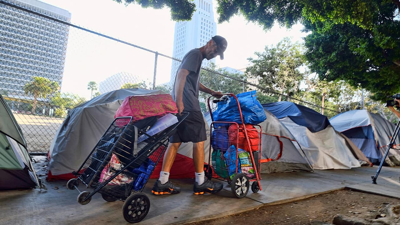 Photo of a homeless man in Los Angeles